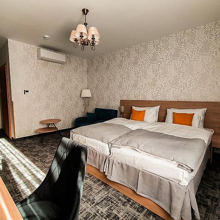 Sztuka Smaku - Restauracja I Hotelik Świdnica 外观 照片