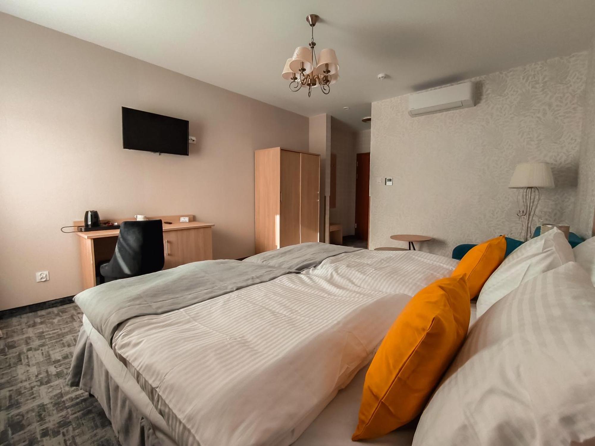 Sztuka Smaku - Restauracja I Hotelik Świdnica 外观 照片